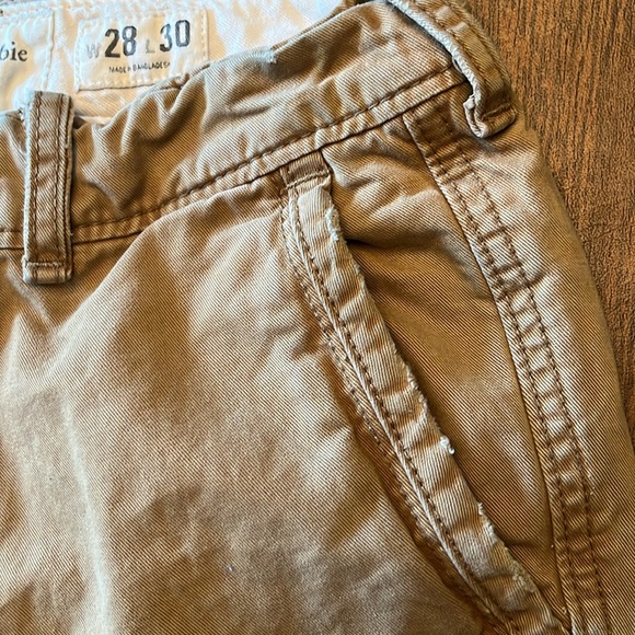 A&F 28/30 khakis/chinos - Picture 6 of 8